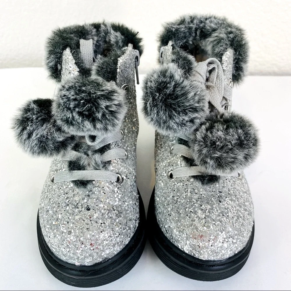 Nicole Miller Silver Glitter Fur Lined W/ Pom Pom Boots Size 7